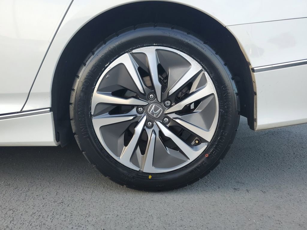 Used 2020 Honda Accord Touring image 5