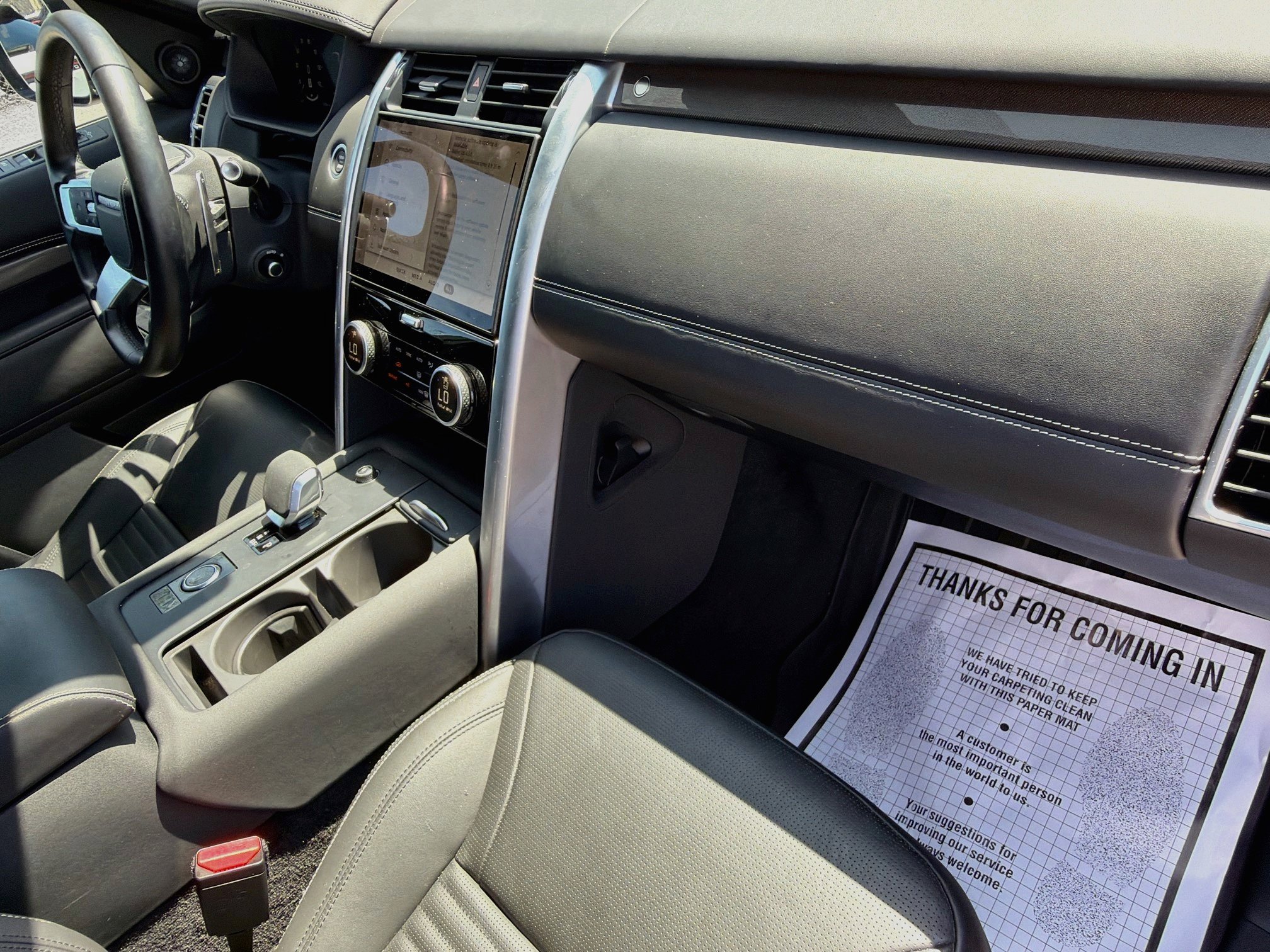 Certified 2025 Land Rover Discovery Metropolitan Edition AWD/4WD image 15