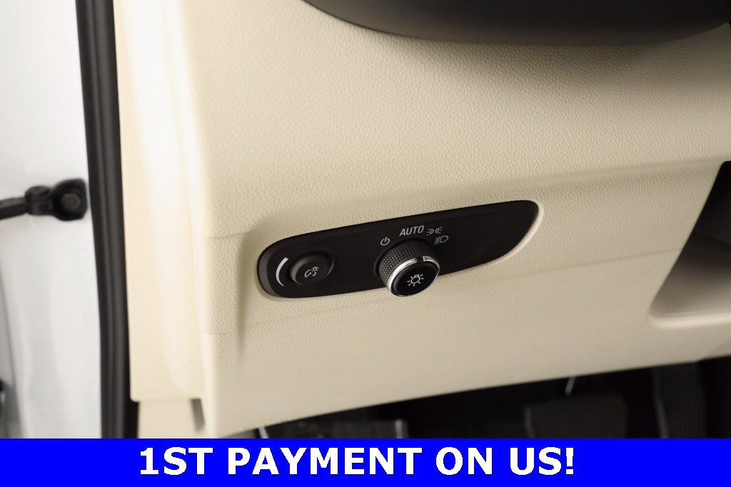 Used 2023 Buick Envision Preferred image 23