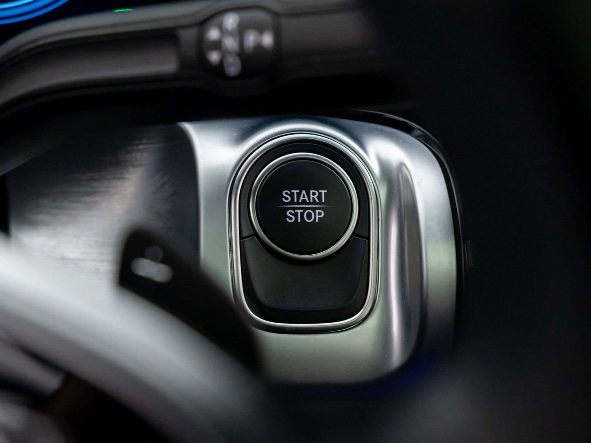 Certified 2023 Mercedes-Benz EQB 300 4MATIC image 25