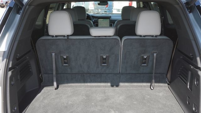 Certified 2026 GMC Acadia Elevation w/ Elevation Premium Package FWD image 31
