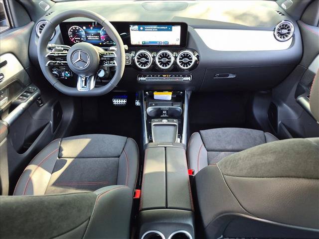 New 2026 Mercedes-Benz GLA 35 AMG 4MATIC image 13