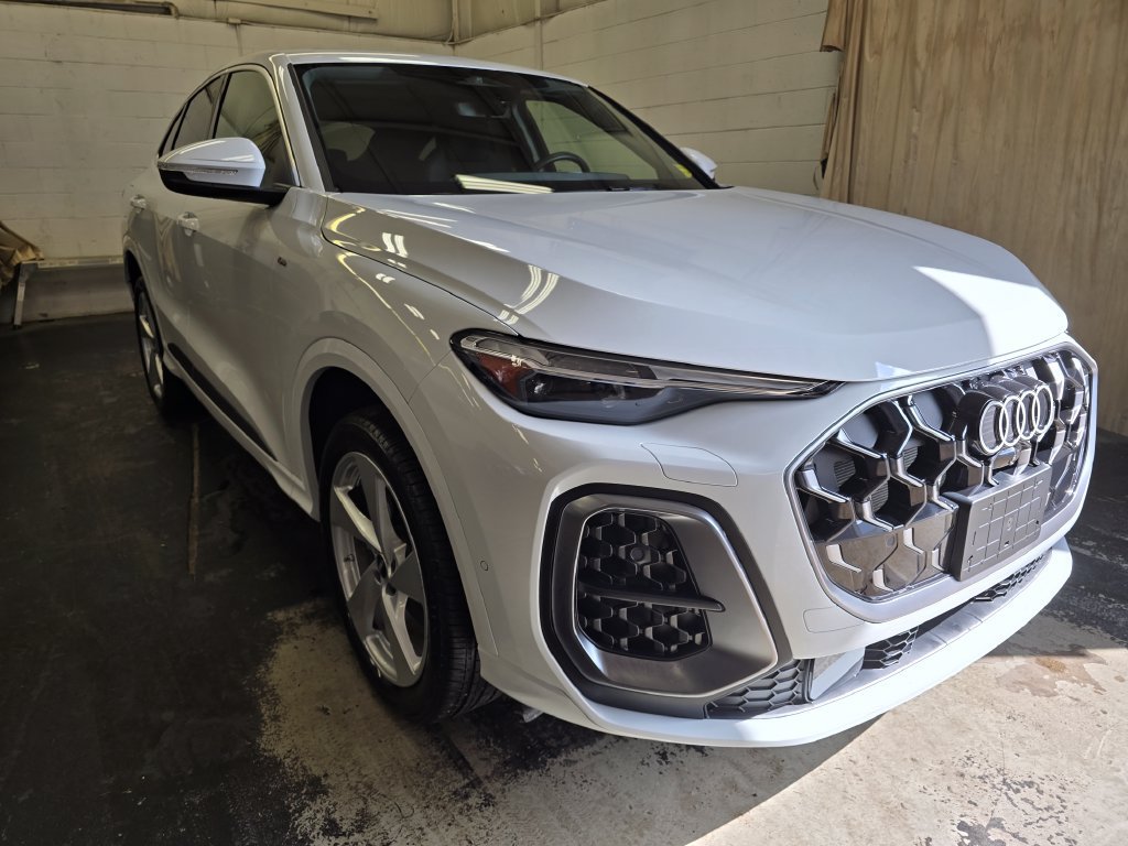 Used 2025 Audi Q5 Premium Plus AWD/4WD image 5