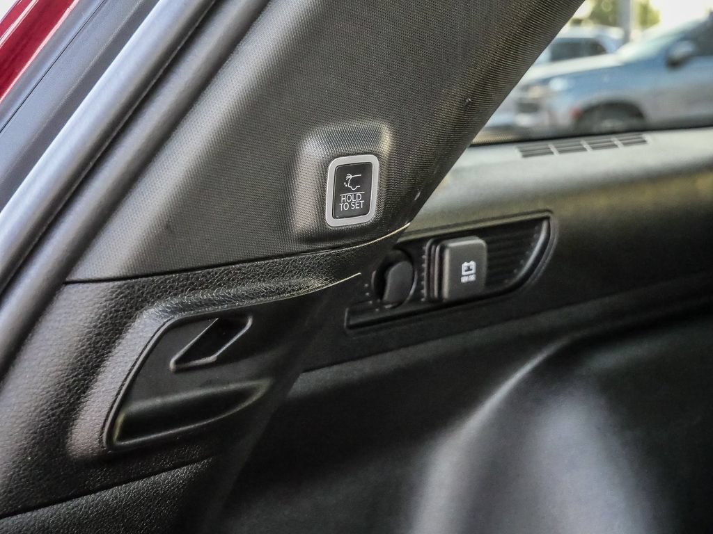 Used 2023 Jeep Grand Cherokee Altitude AWD/4WD image 14