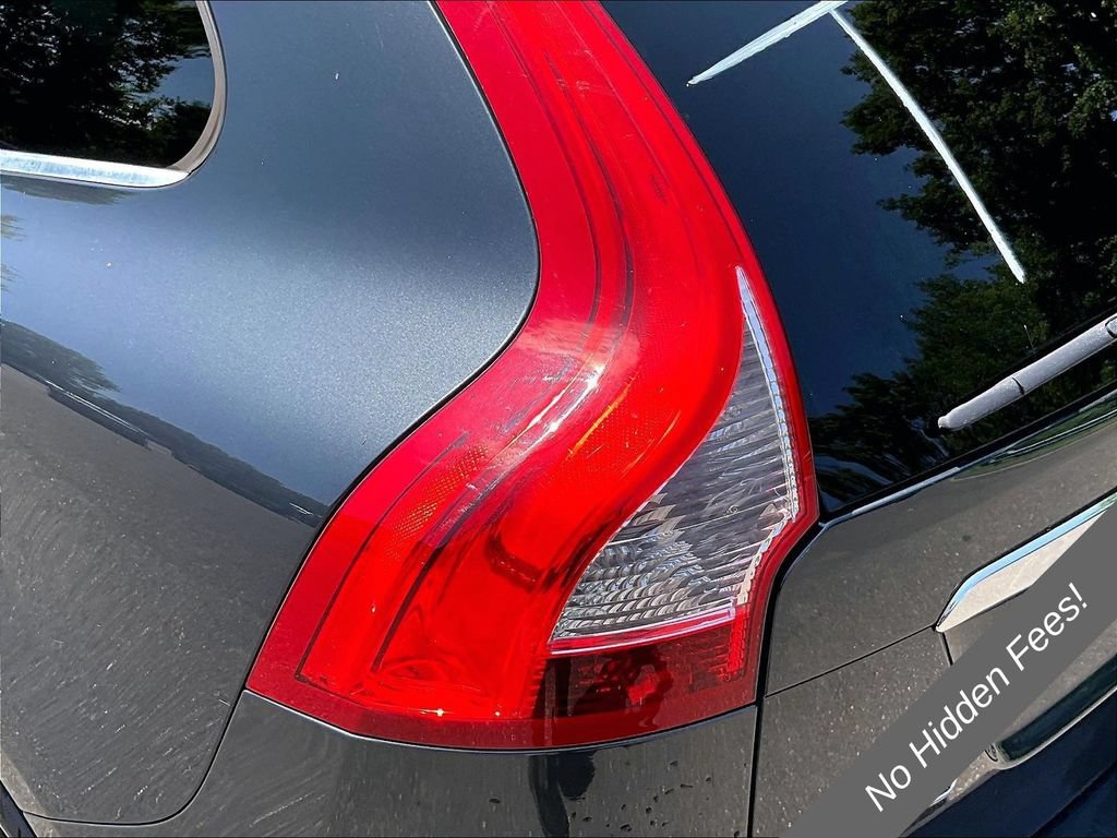 Used 2015 Volvo XC60 T6 w/ Proximity Package AWD/4WD image 27