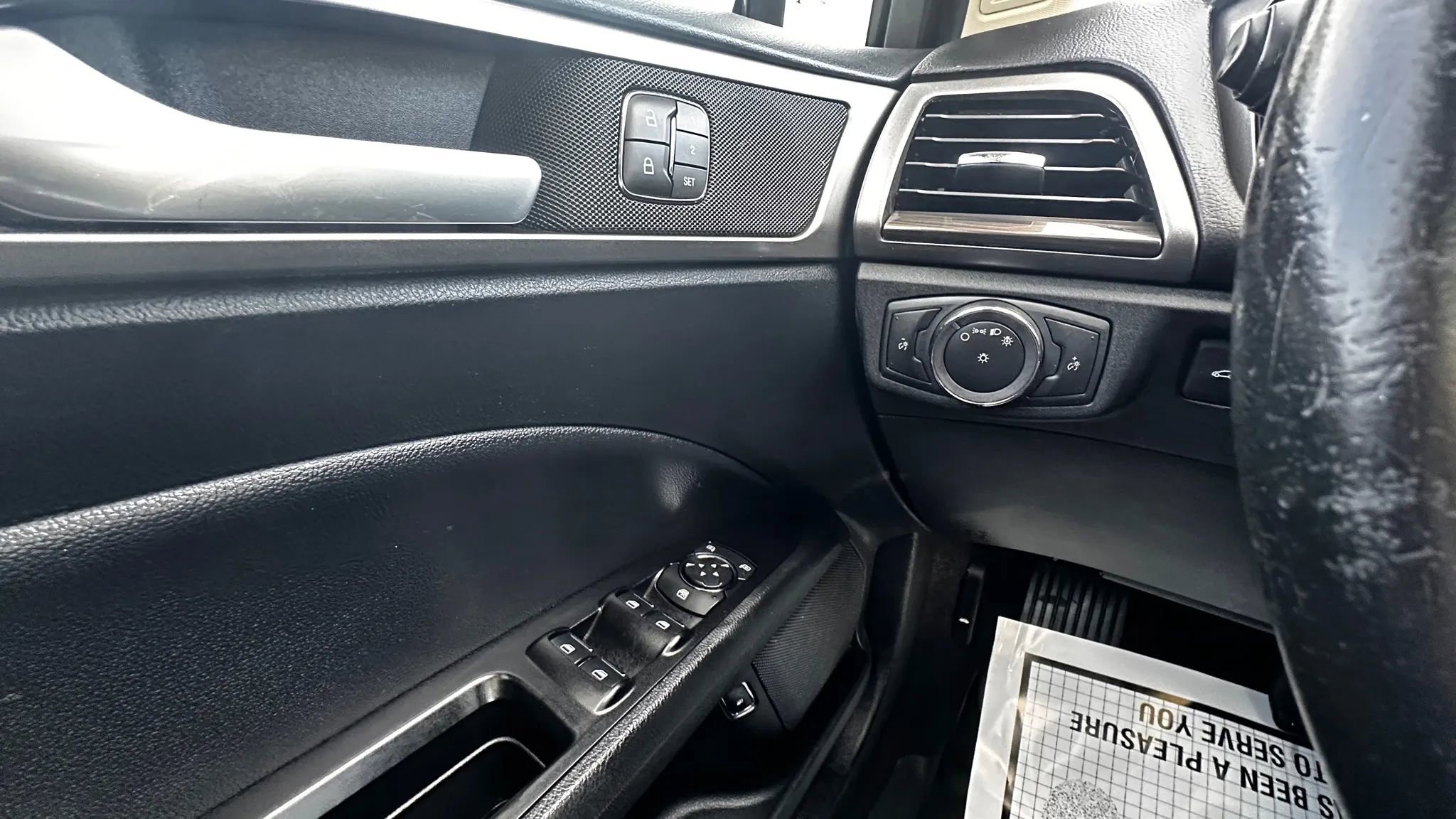 Used 2019 Ford Fusion SEL image 12