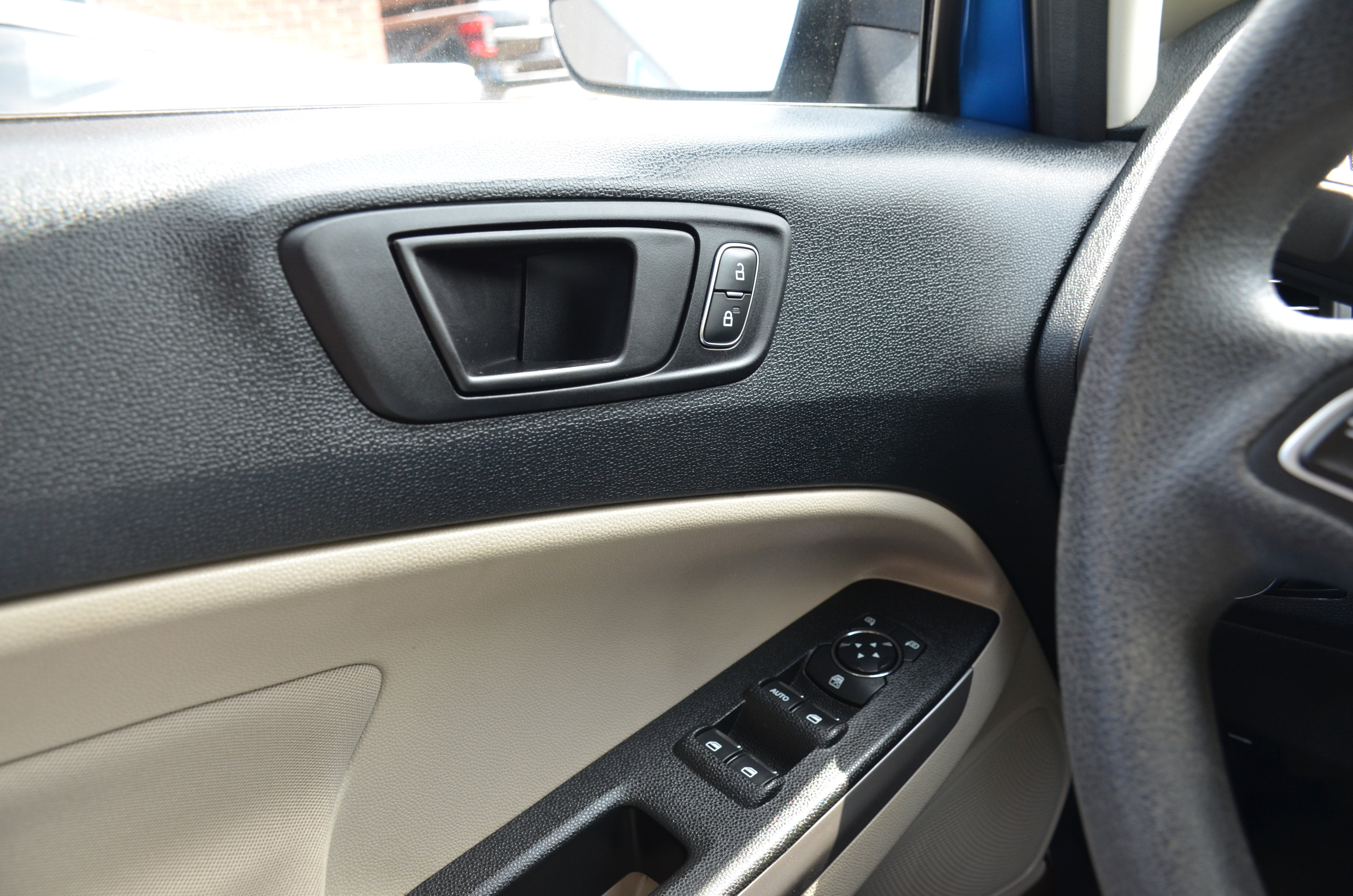 Used 2021 Ford EcoSport S image 9