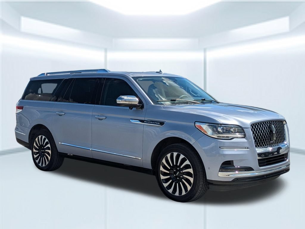 Used 2023 Lincoln Navigator L Black Label AWD/4WD image 7