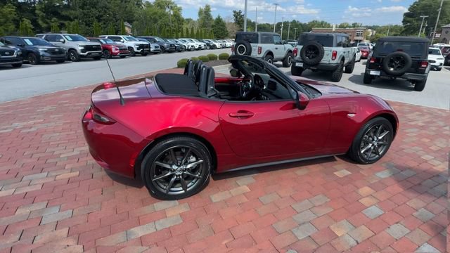 Used 2023 MAZDA MX-5 Miata Grand Touring RWD image 3