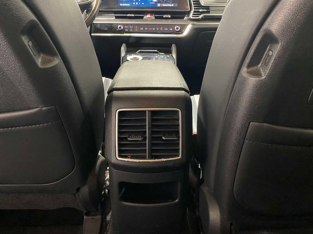 Used 2023 Kia Sportage EX AWD/4WD image 12