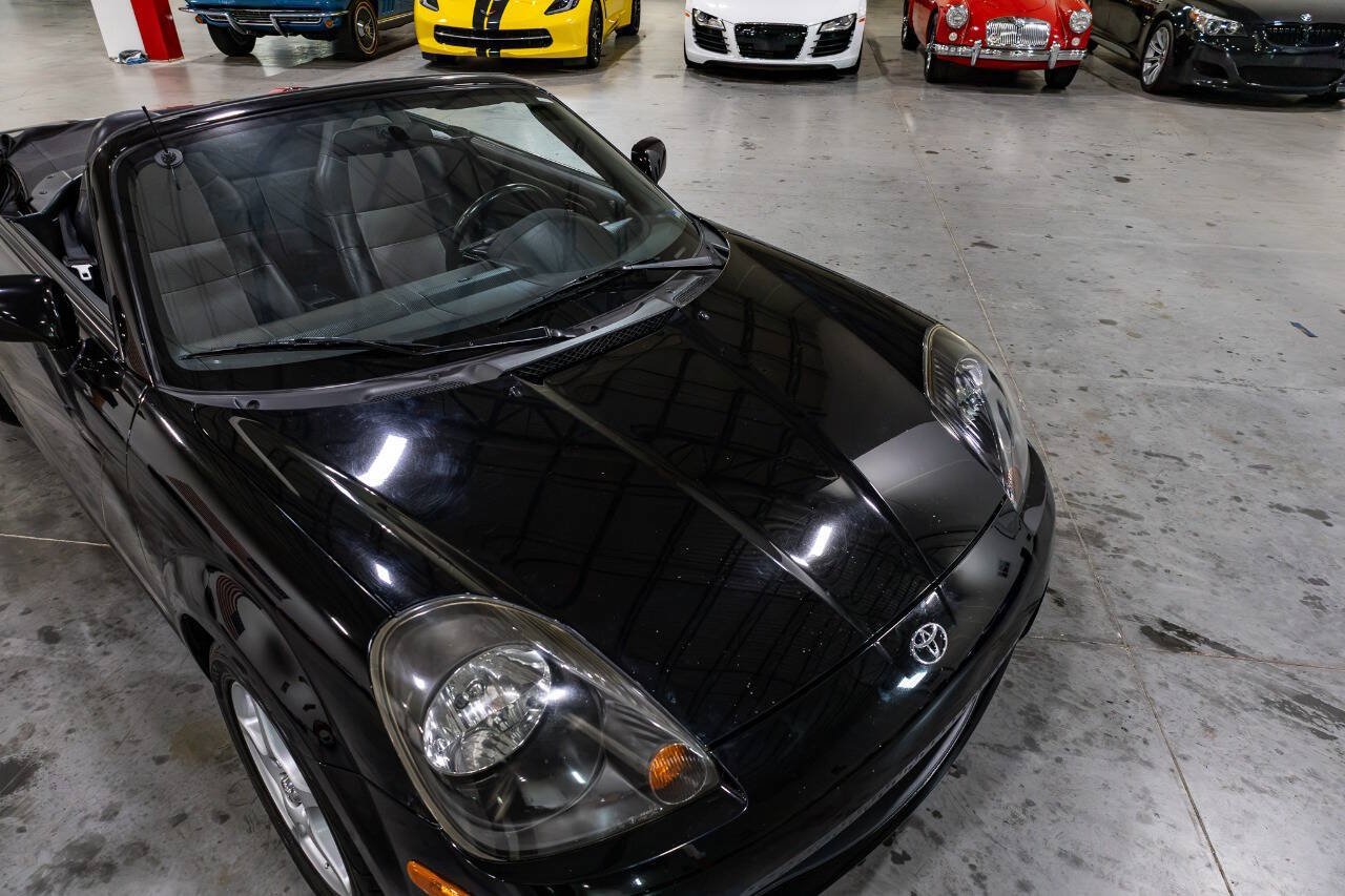 Used 2000 Toyota MR2 RWD image 31