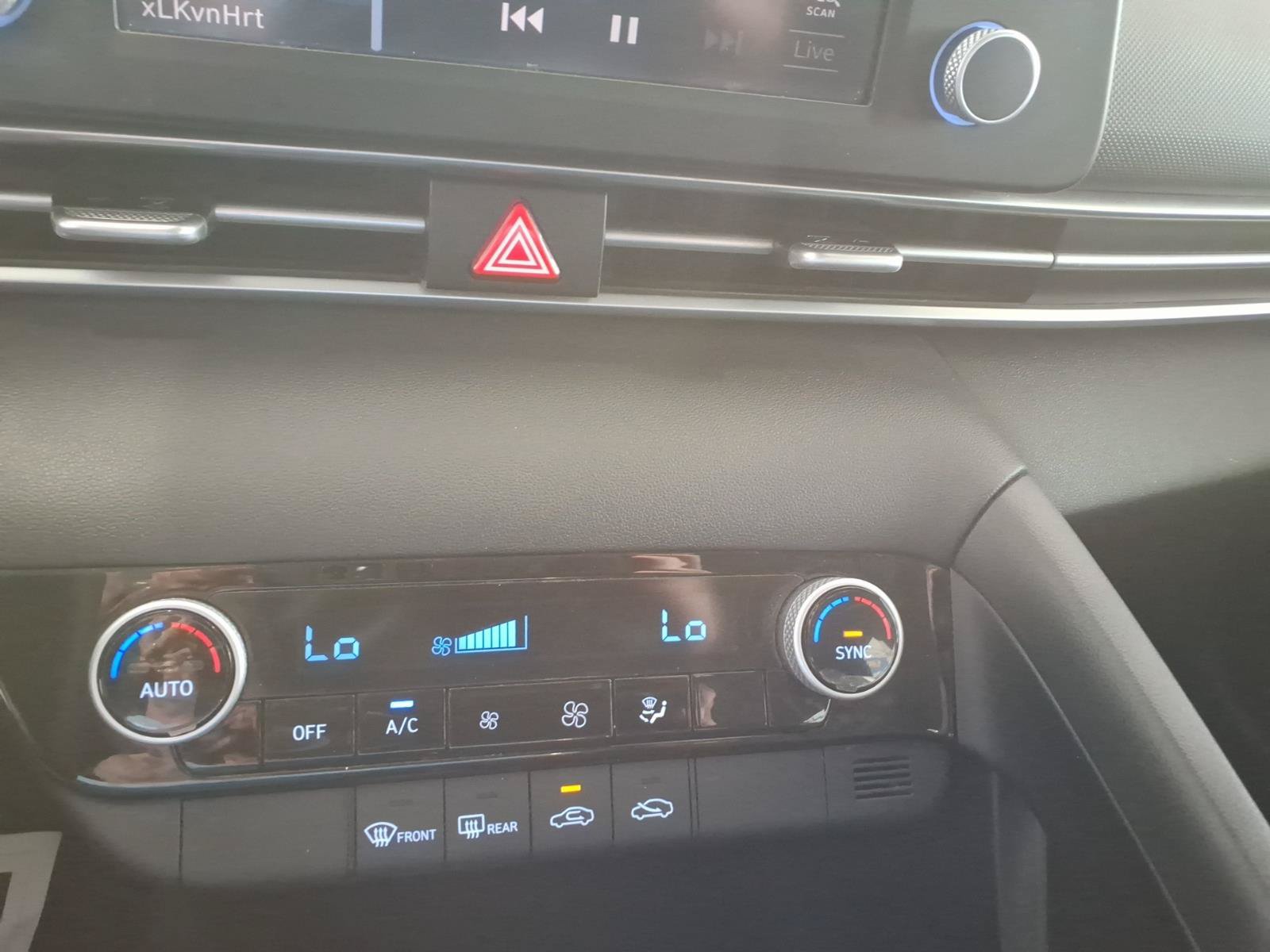Certified 2023 Hyundai Elantra SEL w/ Preferred Accessory Package FWD image 23