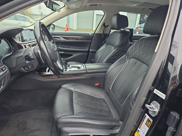 Used 2016 BMW 750i xDrive image 17