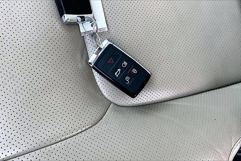 Used 2021 Land Rover Range Rover Westminster Edition image 10