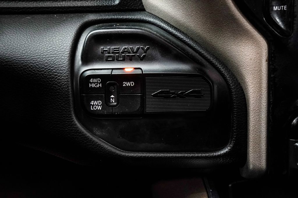 Used 2023 RAM 2500 Laramie AWD/4WD image 26