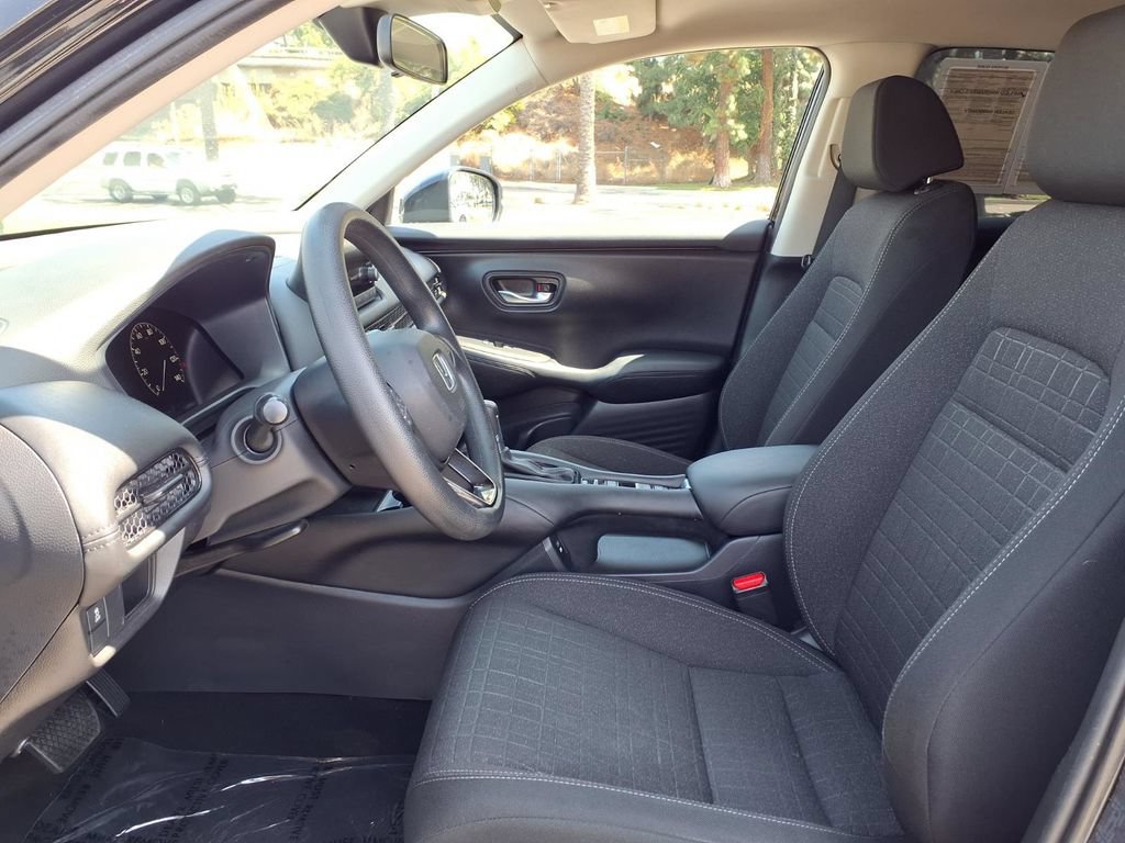 Used 2024 Honda HR-V LX image 6