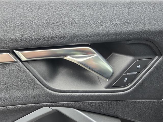 Used 2025 Audi Q3 2.0T Premium w/ Convenience Package image 20