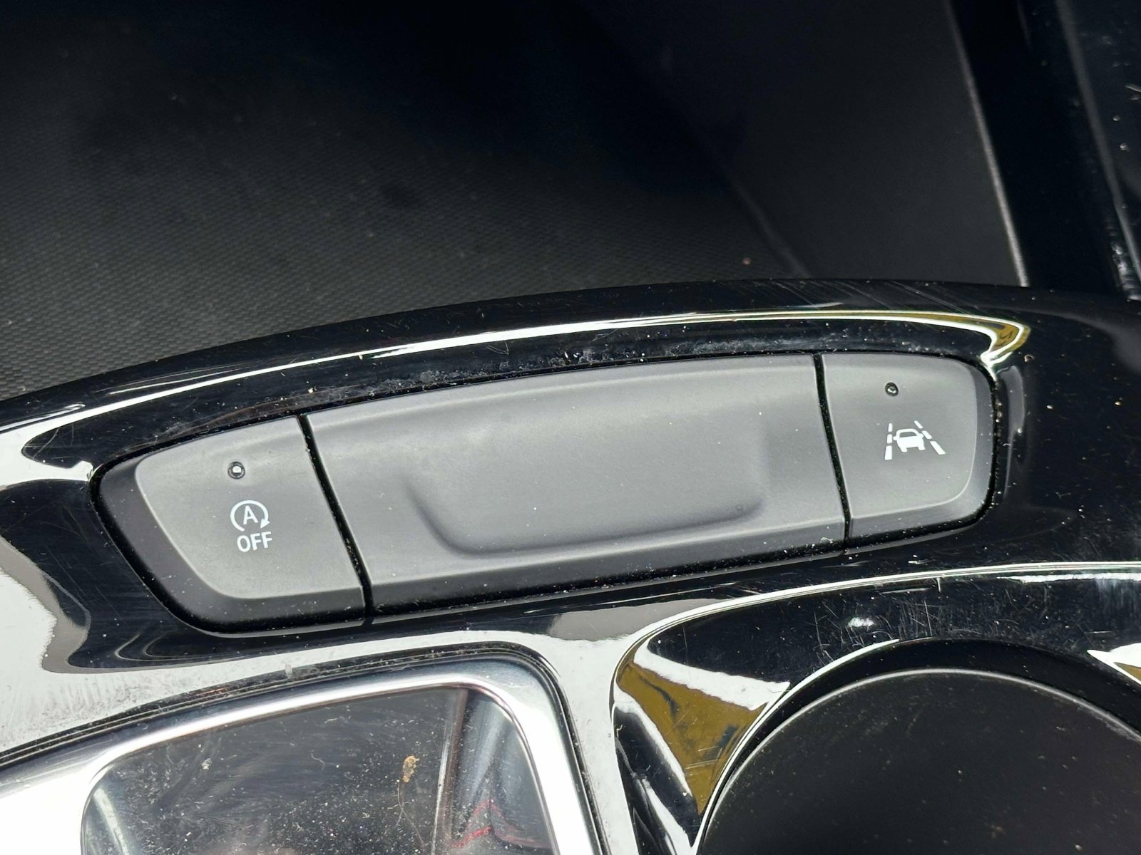 Used 2024 Chevrolet Trax RS w/ Driver Confidence Package FWD image 30