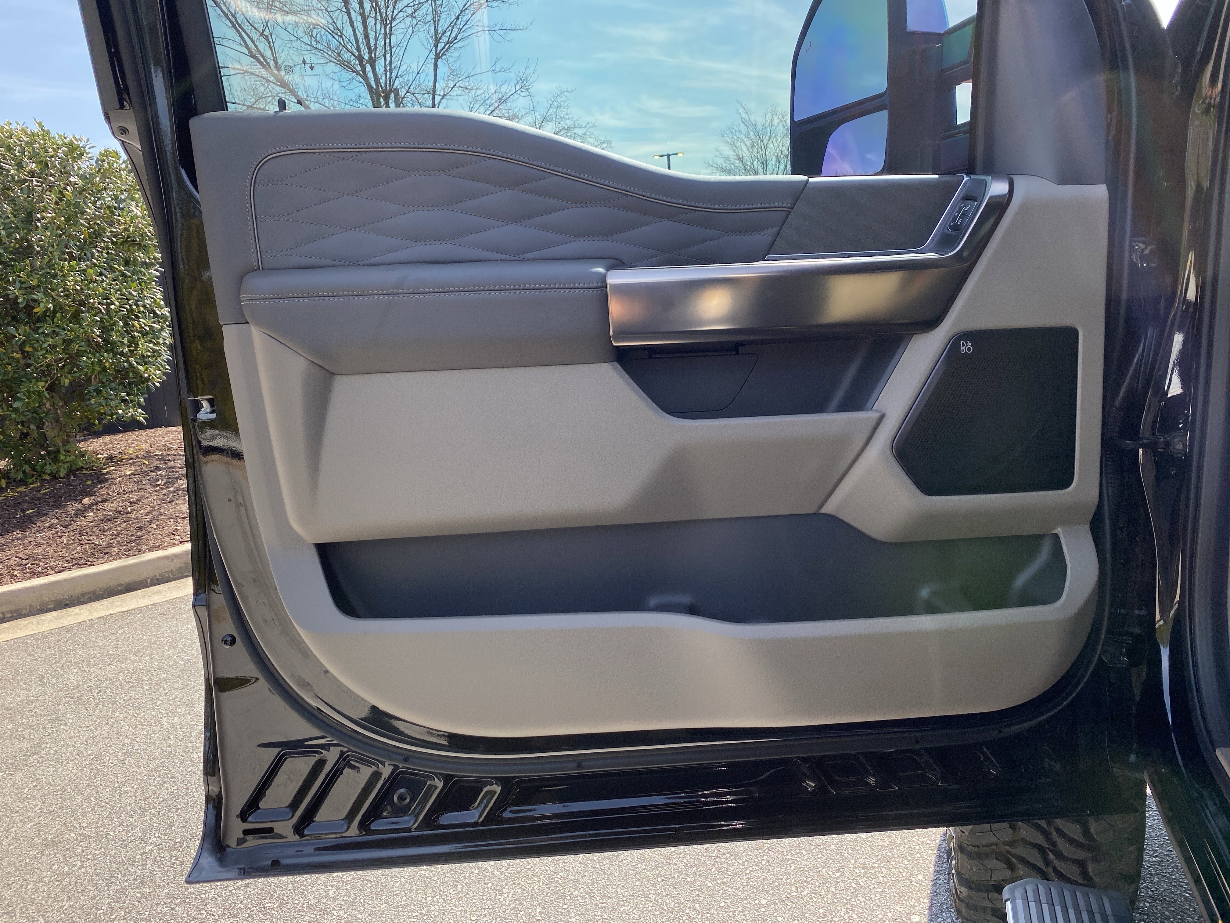 Used 2026 Ford F450 Platinum w/ Platinum Plus Package image 25