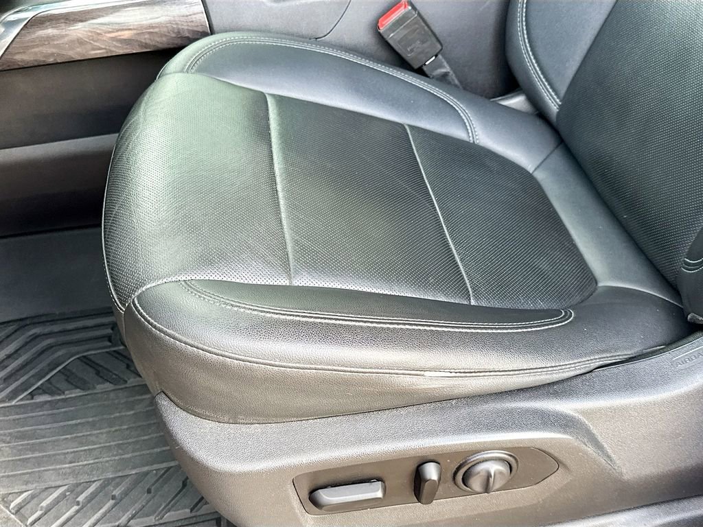 Used 2021 Chevrolet Silverado 1500 LTZ w/ LTZ Premium Package image 19