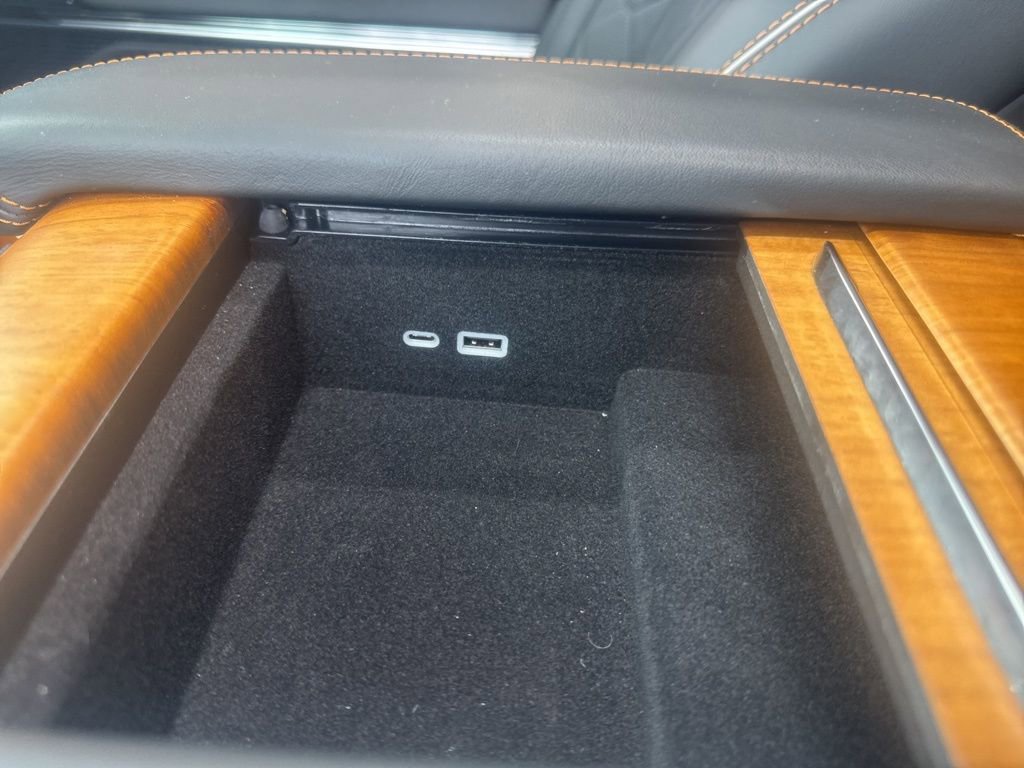 New 2025 Jeep Grand Wagoneer Series III w/ HD Trailer Tow Package image 26