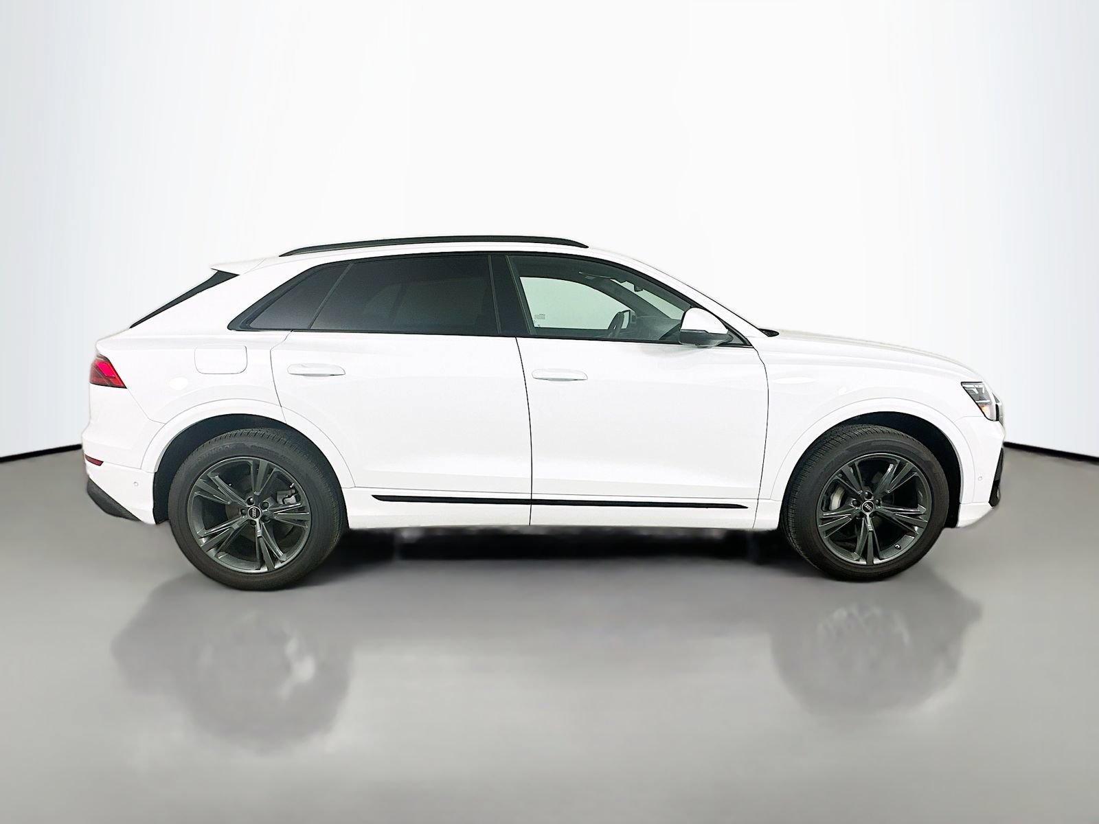 New 2026 Audi Q8 Premium AWD/4WD image 4