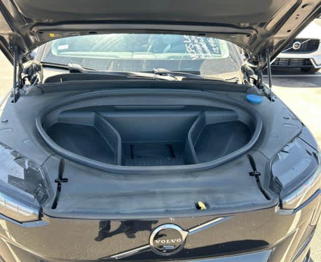 Used 2025 Volvo EX90 Ultra AWD/4WD image 9