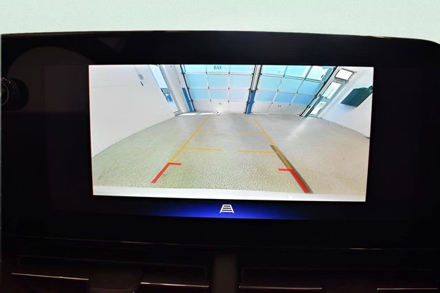 Used 2025 Chevrolet Trax LT image 8