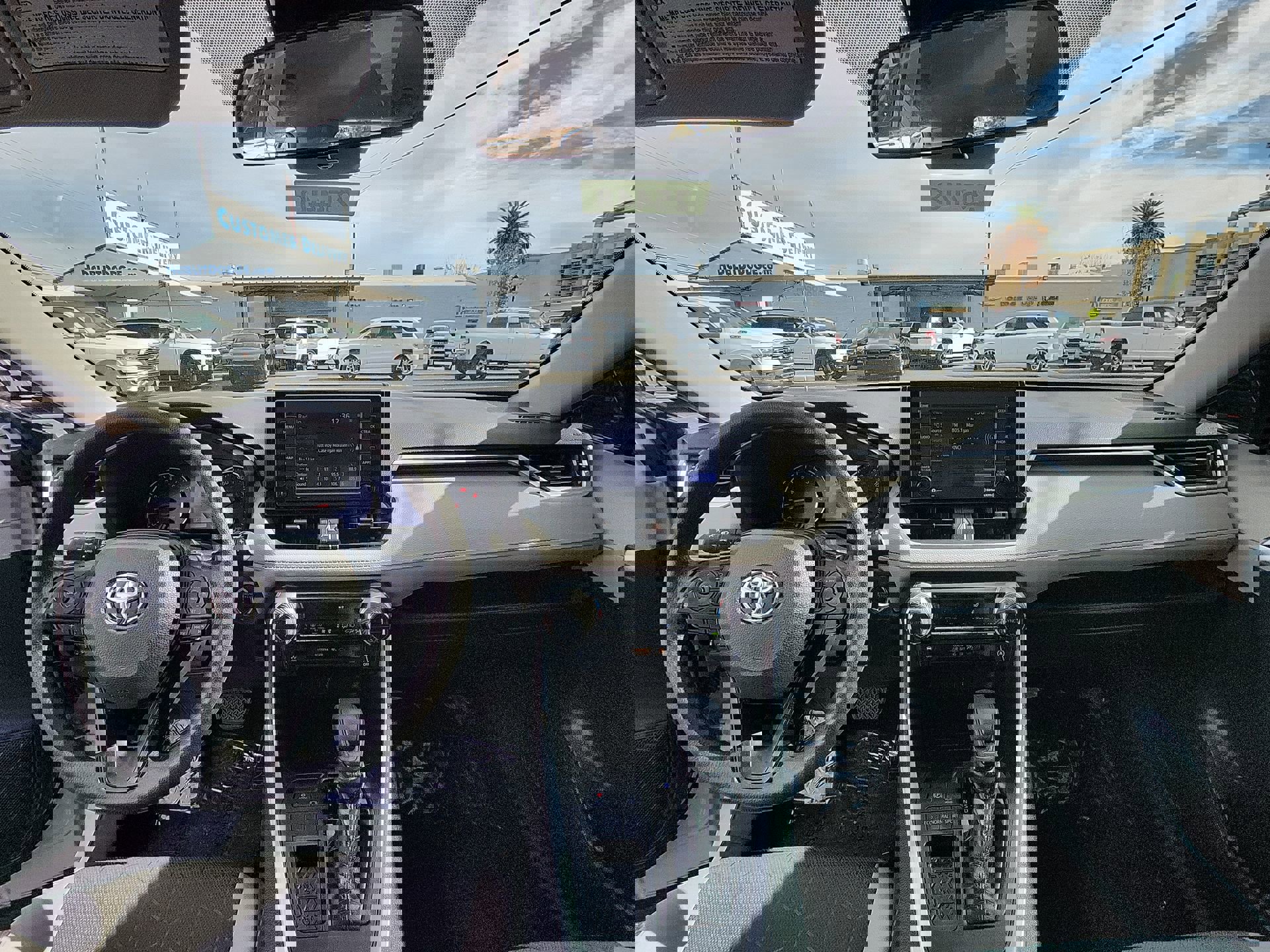 Used 2021 Toyota RAV4 XLE image 25