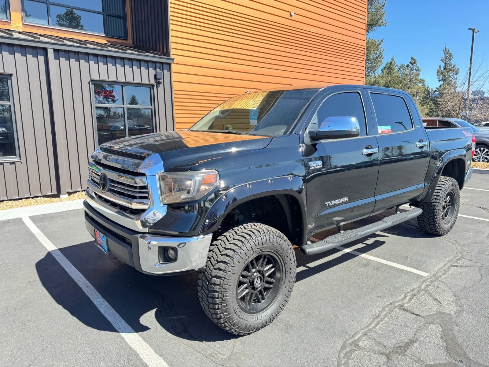 Used 2016 Toyota Tundra SR5 w/ SR5 Upgrade Package image 1