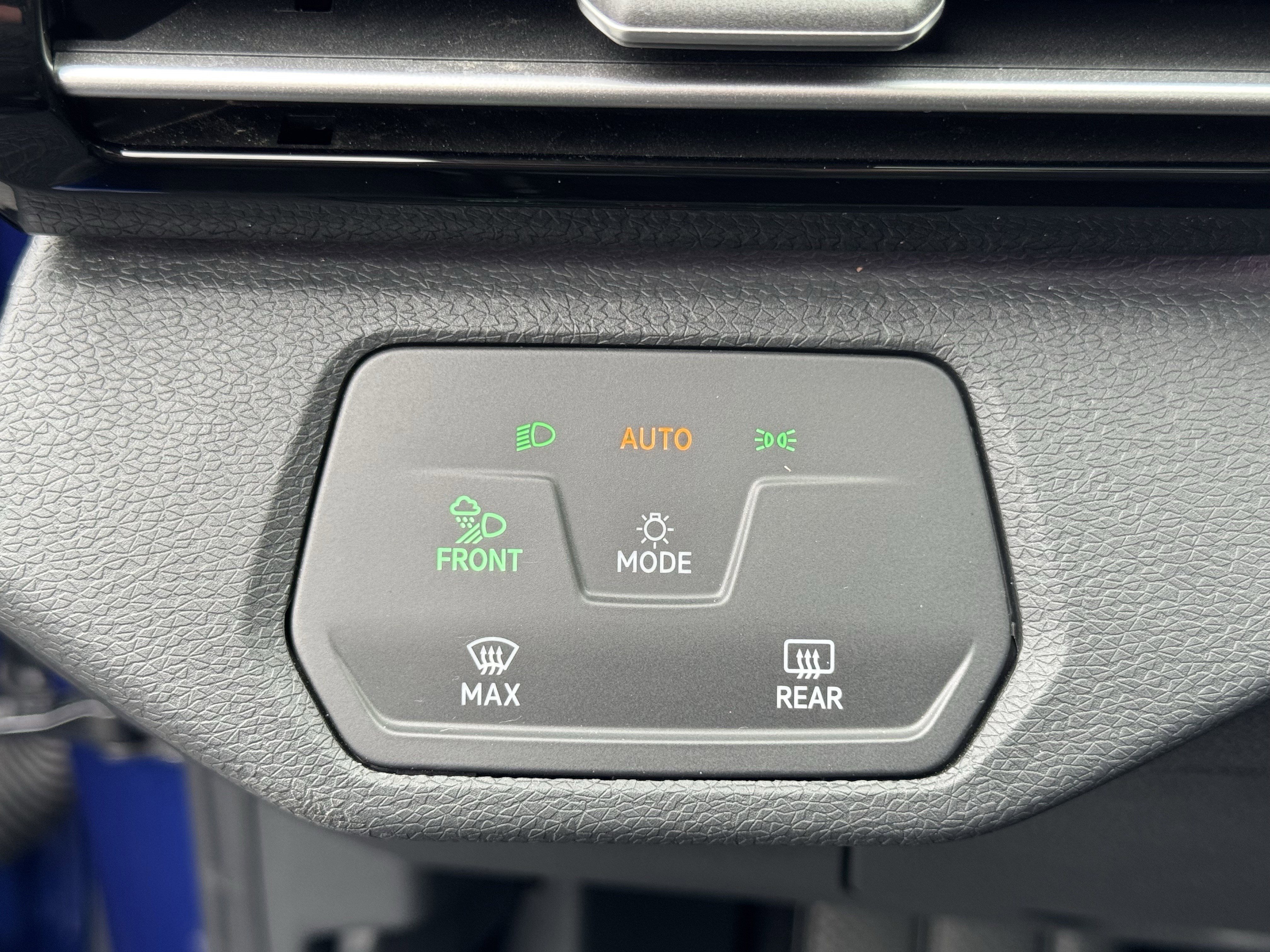 Used 2021 Volkswagen ID.4 Pro S image 27