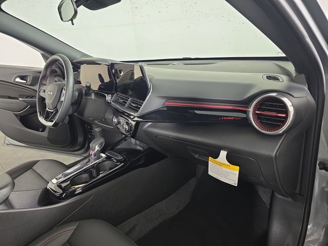 Used 2026 Chevrolet Trax RS w/ Sunroof Package FWD image 19