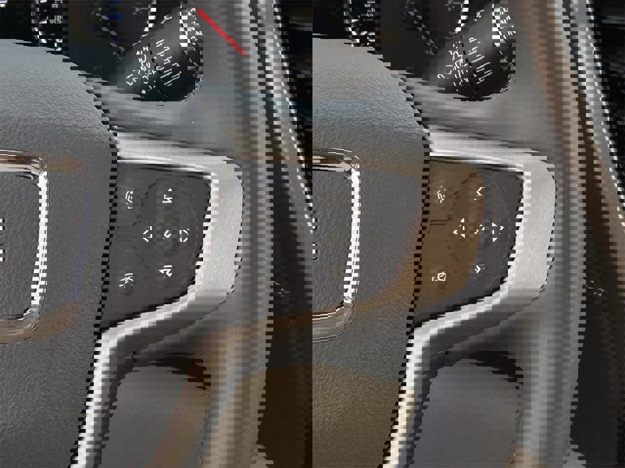 Used 2023 GMC Acadia Denali w/ Denali Ultimate Package image 14