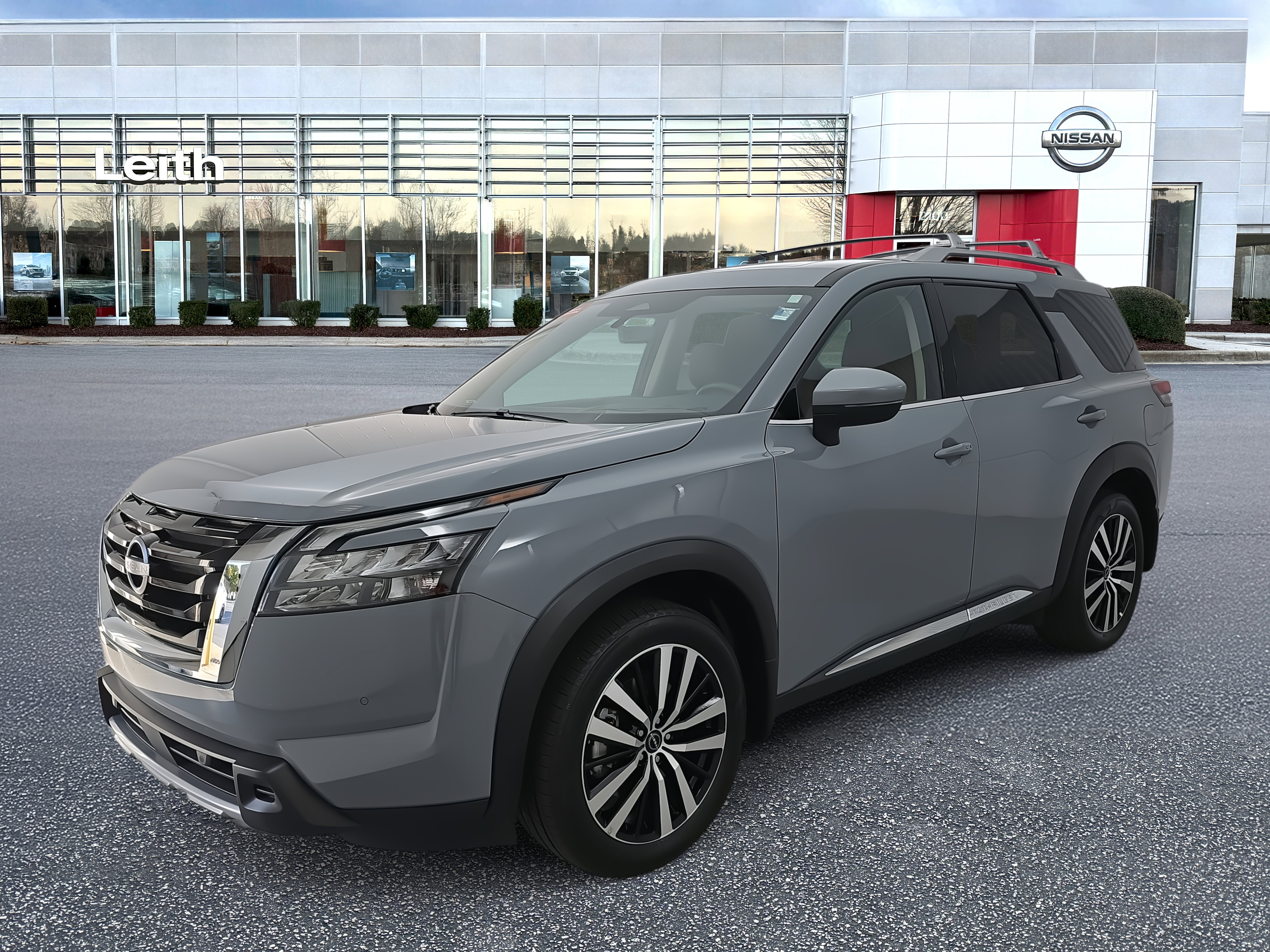 Certified 2025 Nissan Pathfinder Platinum
