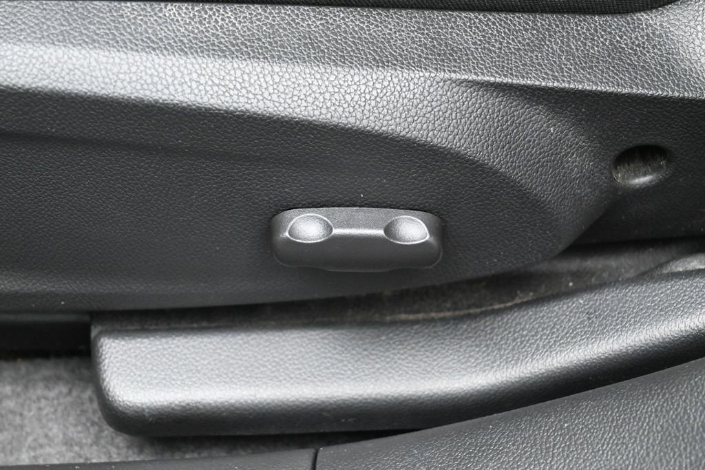 Used 2020 Chevrolet Sonic LT w/ Convenience Package FWD image 10