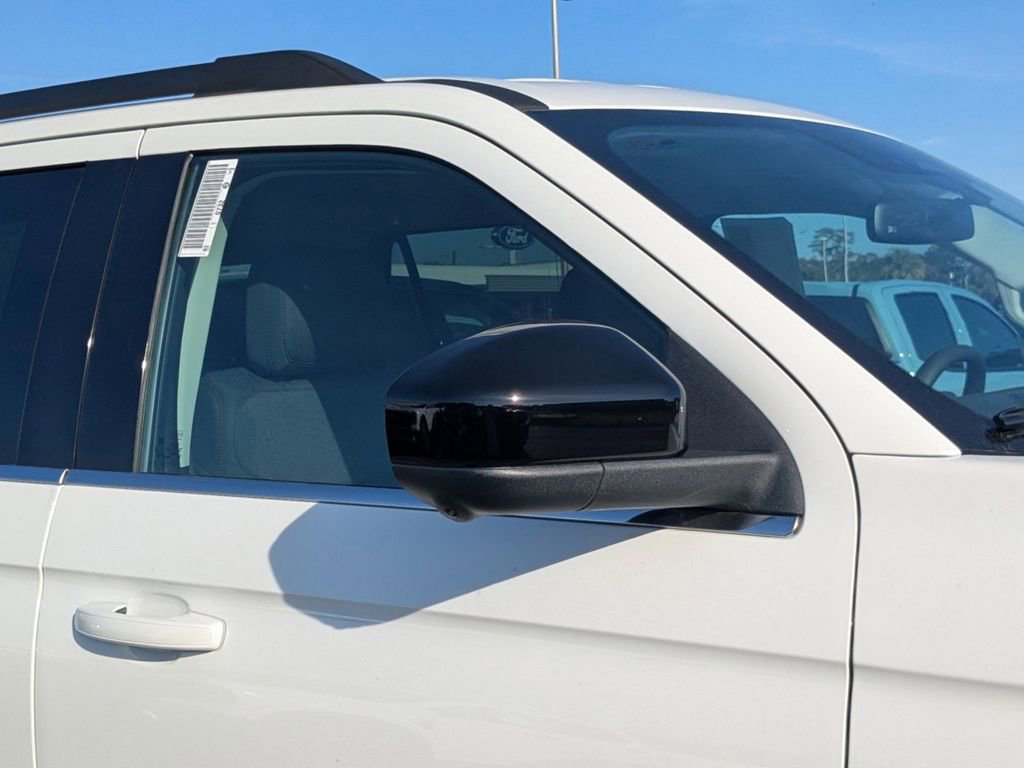 New 2025 Ford Expedition Active image 12