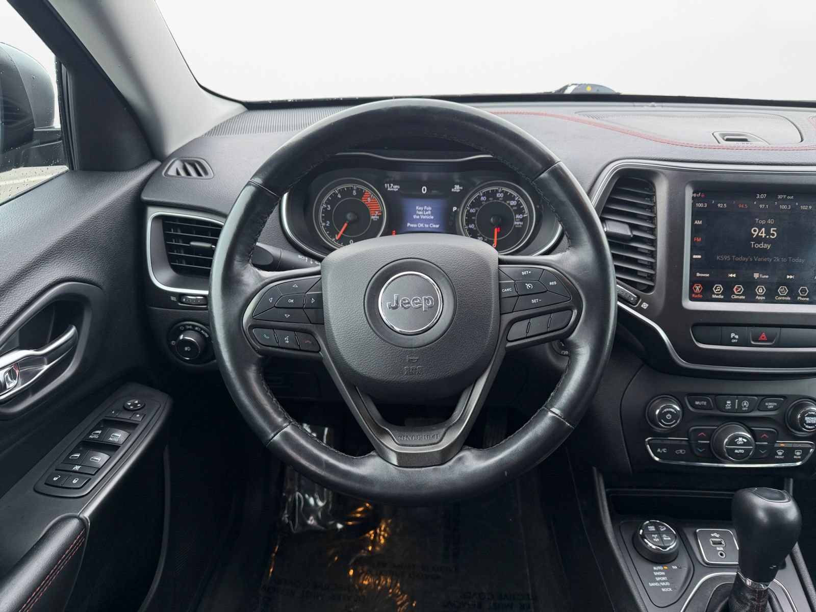 Used 2019 Jeep Cherokee Trailhawk w/ Cold Weather Group AWD/4WD image 14