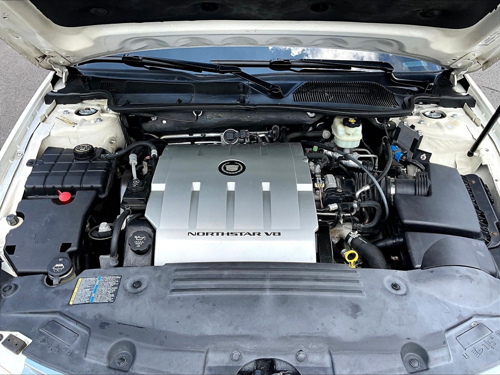Used 2007 Cadillac DTS Luxury I w/ Trunk Convenience Package FWD image 27