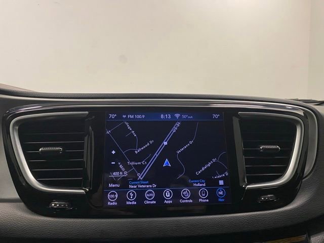 Used 2019 Chrysler Pacifica Touring-L Plus w/ S Appearance Package image 14
