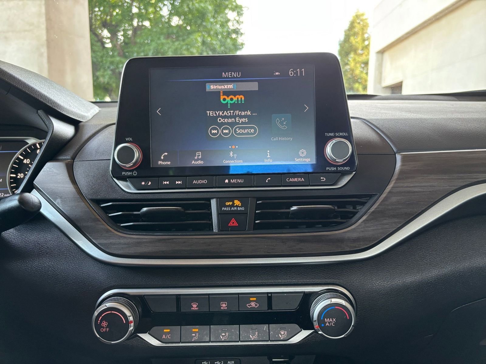 Used 2025 Nissan Altima 2.5 SV FWD image 17
