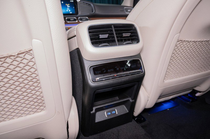 New 2026 Mercedes-Benz GLS 580 4MATIC image 25