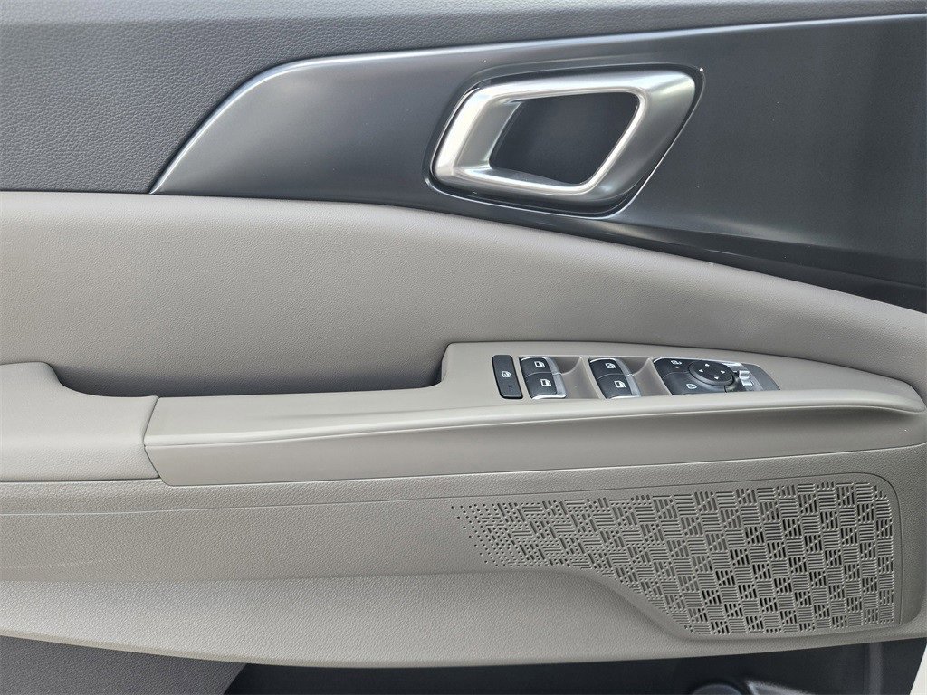 New 2026 Kia Carnival LXS image 16