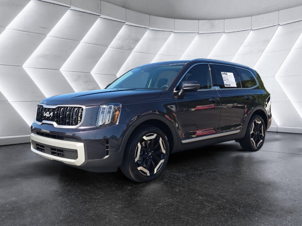 Used 2025 Kia Telluride EX w/ EX Captain's Chair Package
