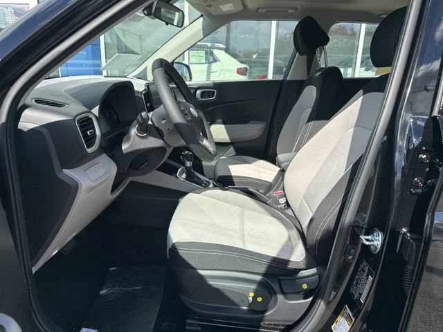 New 2026 Hyundai Venue SEL FWD image 11