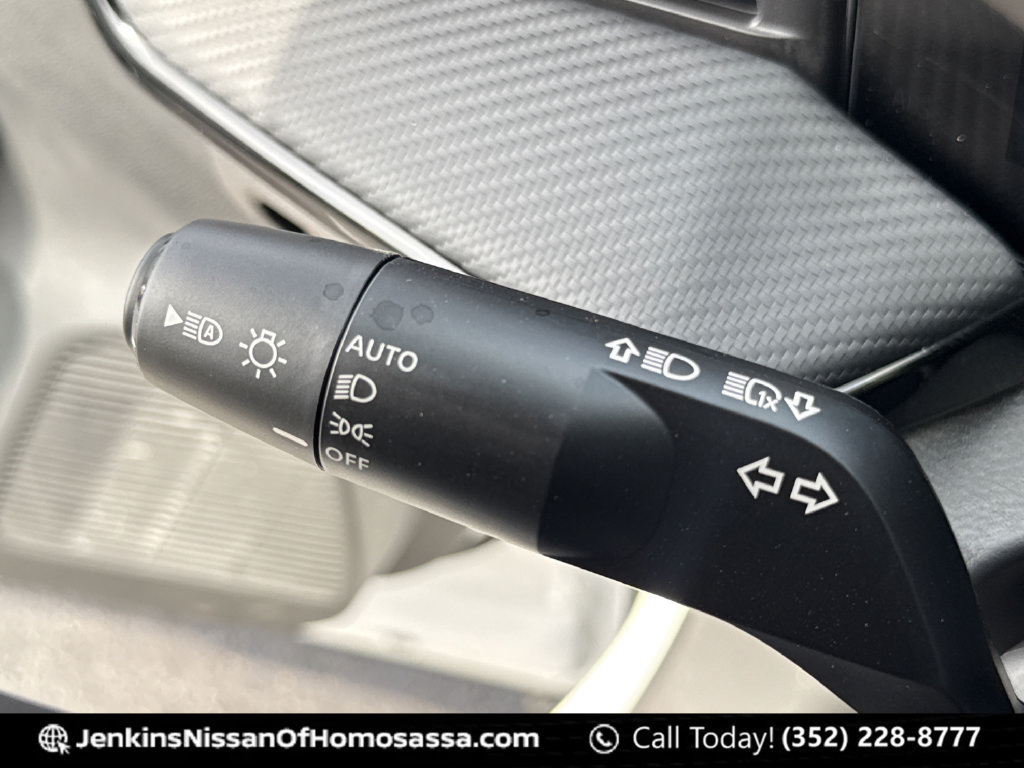 New 2026 Nissan Kicks SR AWD/4WD image 37