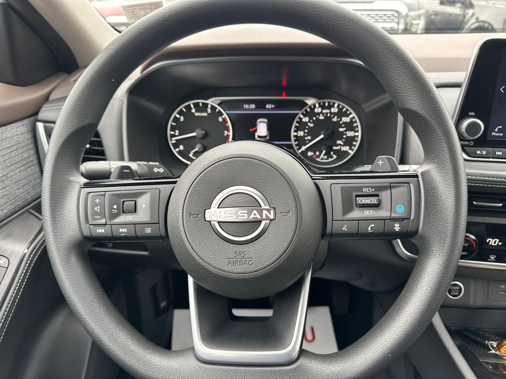 Used 2023 Nissan Rogue SV image 19