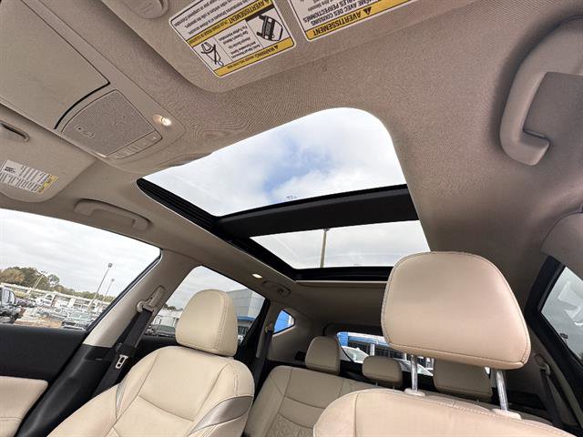 Used 2023 Nissan Murano Platinum w/ Cargo Package FWD image 28