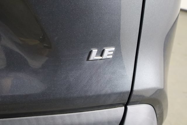 Used 2020 Toyota RAV4 LE FWD image 39