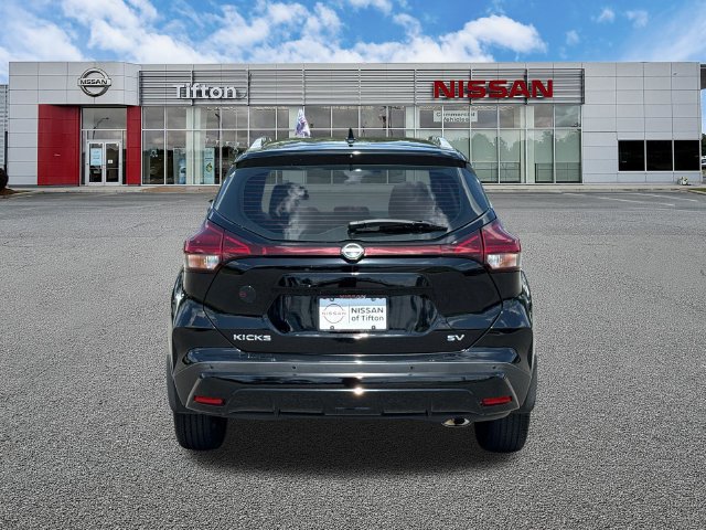 Used 2023 Nissan Kicks SV FWD image 6