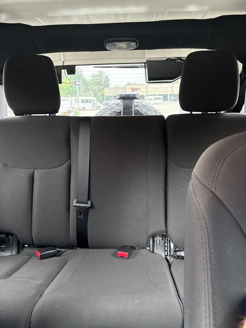 Used 2018 Jeep Wrangler Unlimited Sport S AWD/4WD image 16